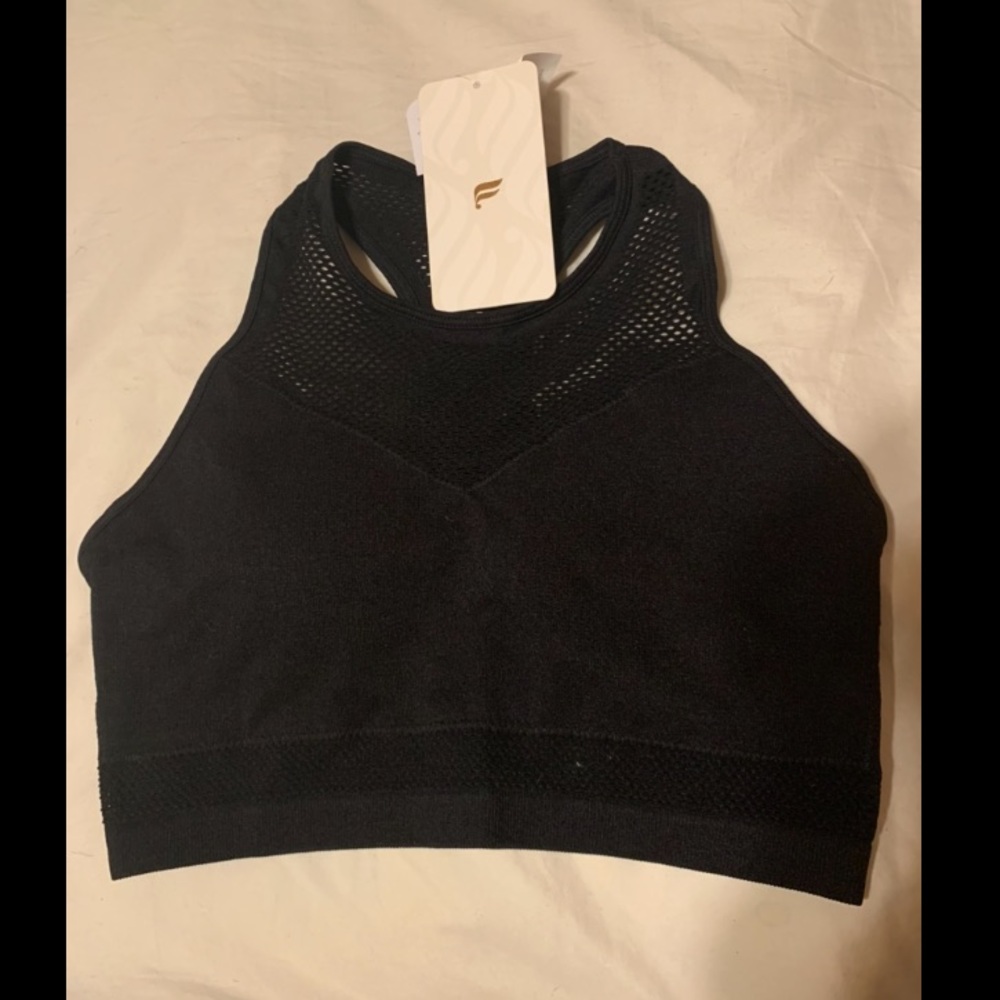 Black sports bra